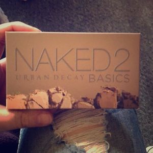 Naked eye shadow